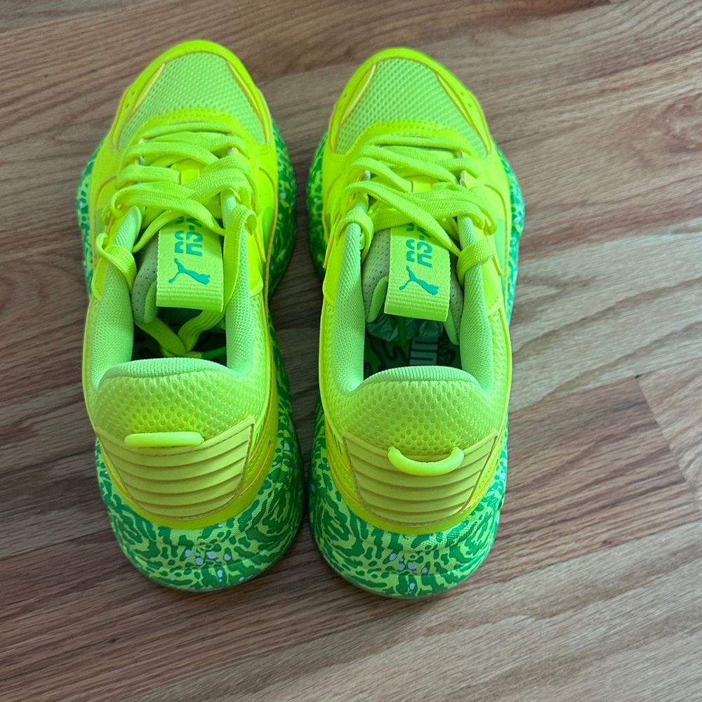 Puma RS-X
Rick and Morty Men Size 8-10.5 - Picture 4 of 5
